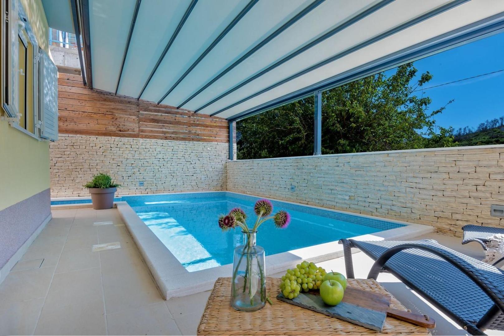 Luxury Villa Lelu With Heated Saltwater Pool, Parking, High Speed Internet, Bbq, Zrnovnica Экстерьер фото
